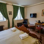 Edward Kelly Hotel