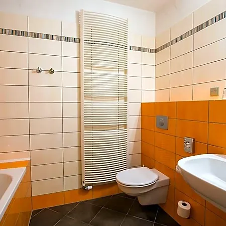 Hotel Edward Kelly Hotel 3*