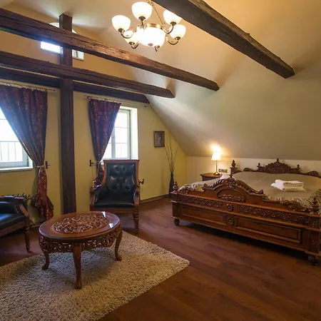 Edward Kelly Hotel 3*
