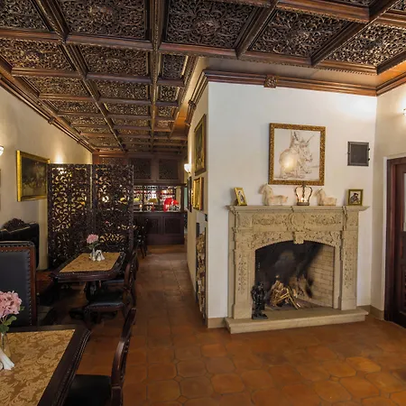 Hotel Edward Kelly Hotel