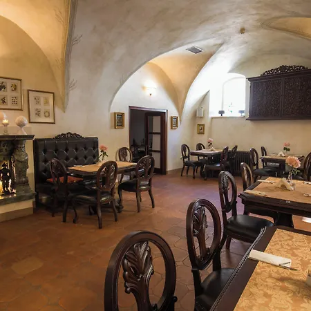 Hotel Hotel Edward Kelly 3*