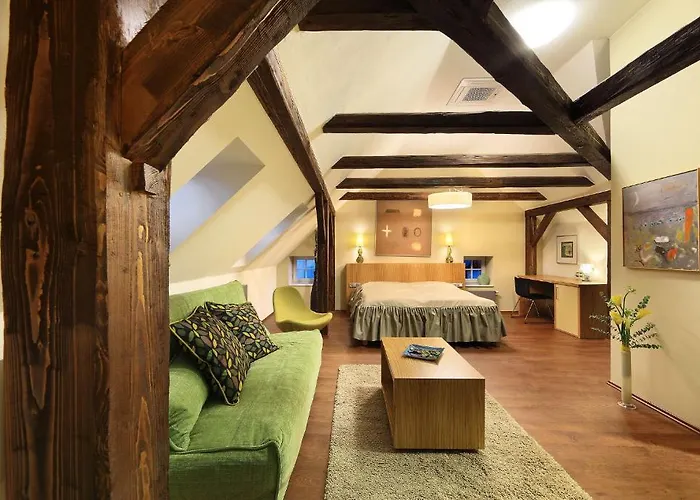 Hotel Edward Kelly 3*