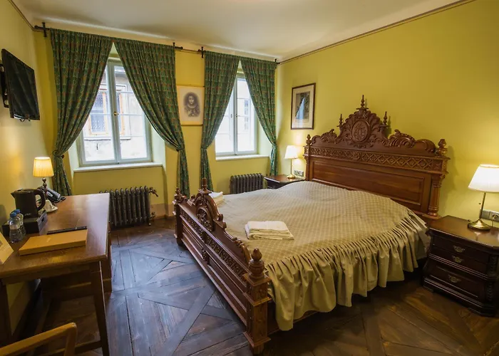 Hotell Hotel Edward Kelly 3*