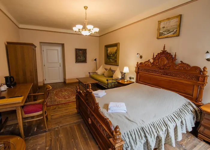 Hotell Hotel Edward Kelly 3*