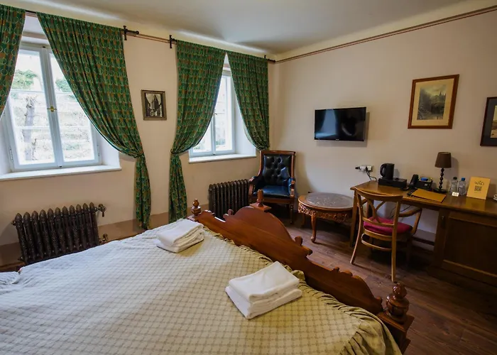 Hotel Edward Kelly Hotell
