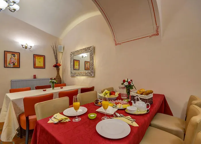Hotel Edward Kelly Hotell