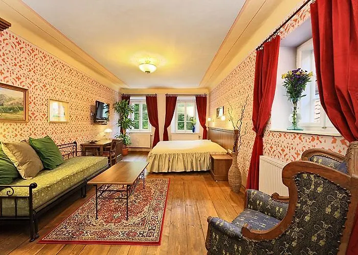 Hotel Edward Kelly 3*