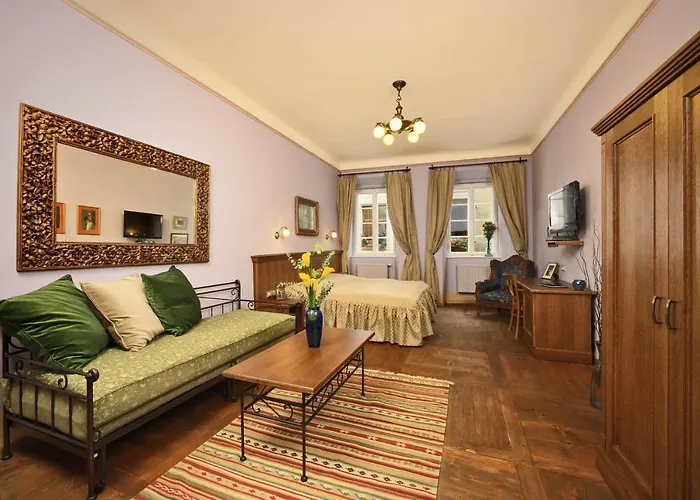 Hotel Edward Kelly Hotell 3*